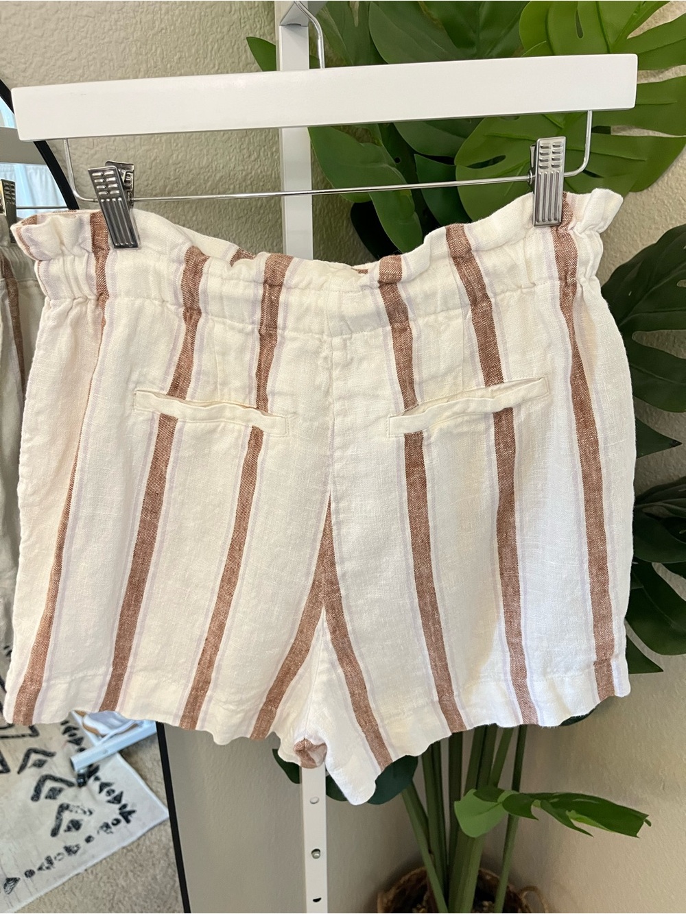 🤍 Rails 100% Linen Foster Coconut Stripe Linen Shorts XS | Luxury Linen Shorts - Picture 9 of 9